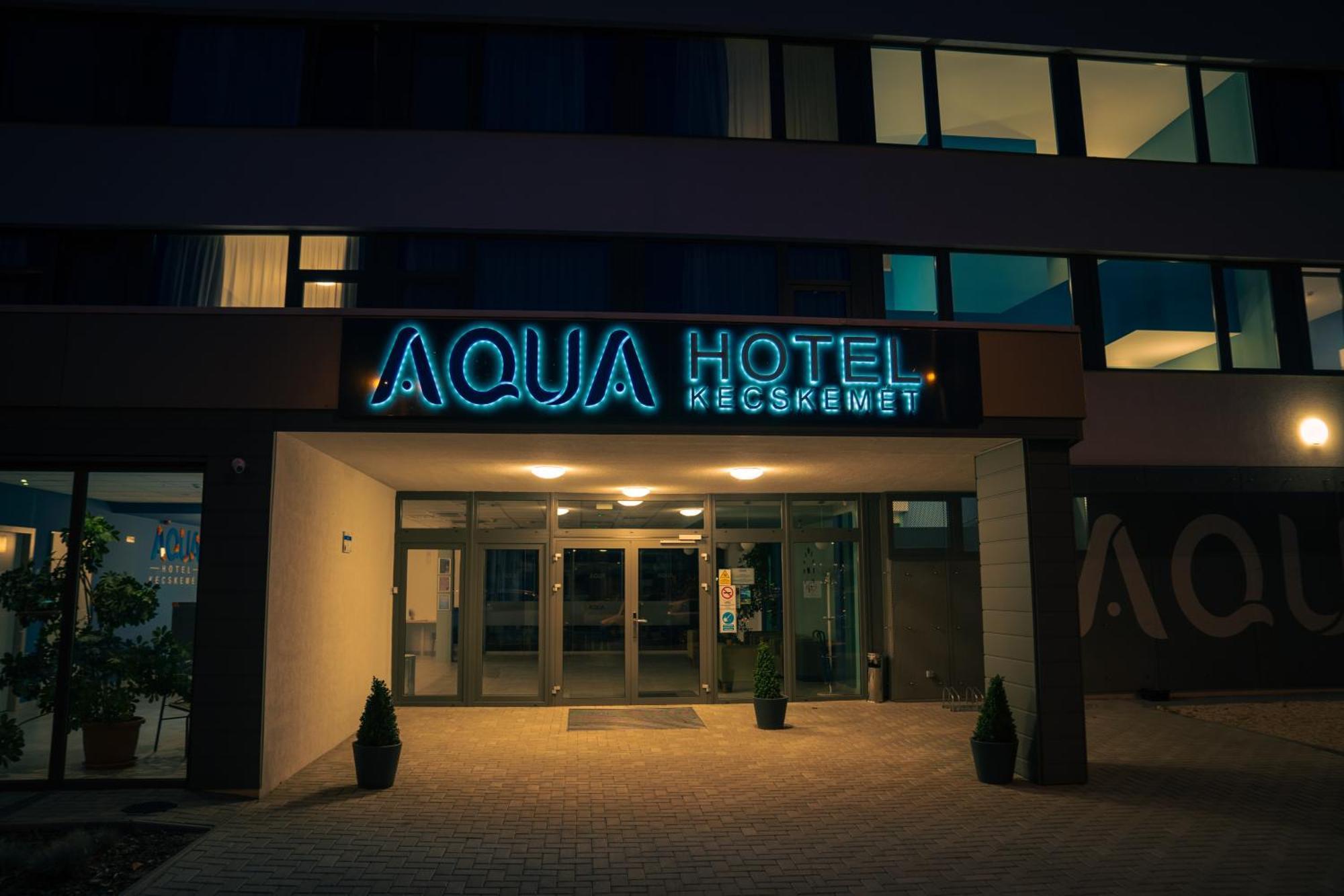 Aqua Hotel 凯奇凯梅特 外观 照片